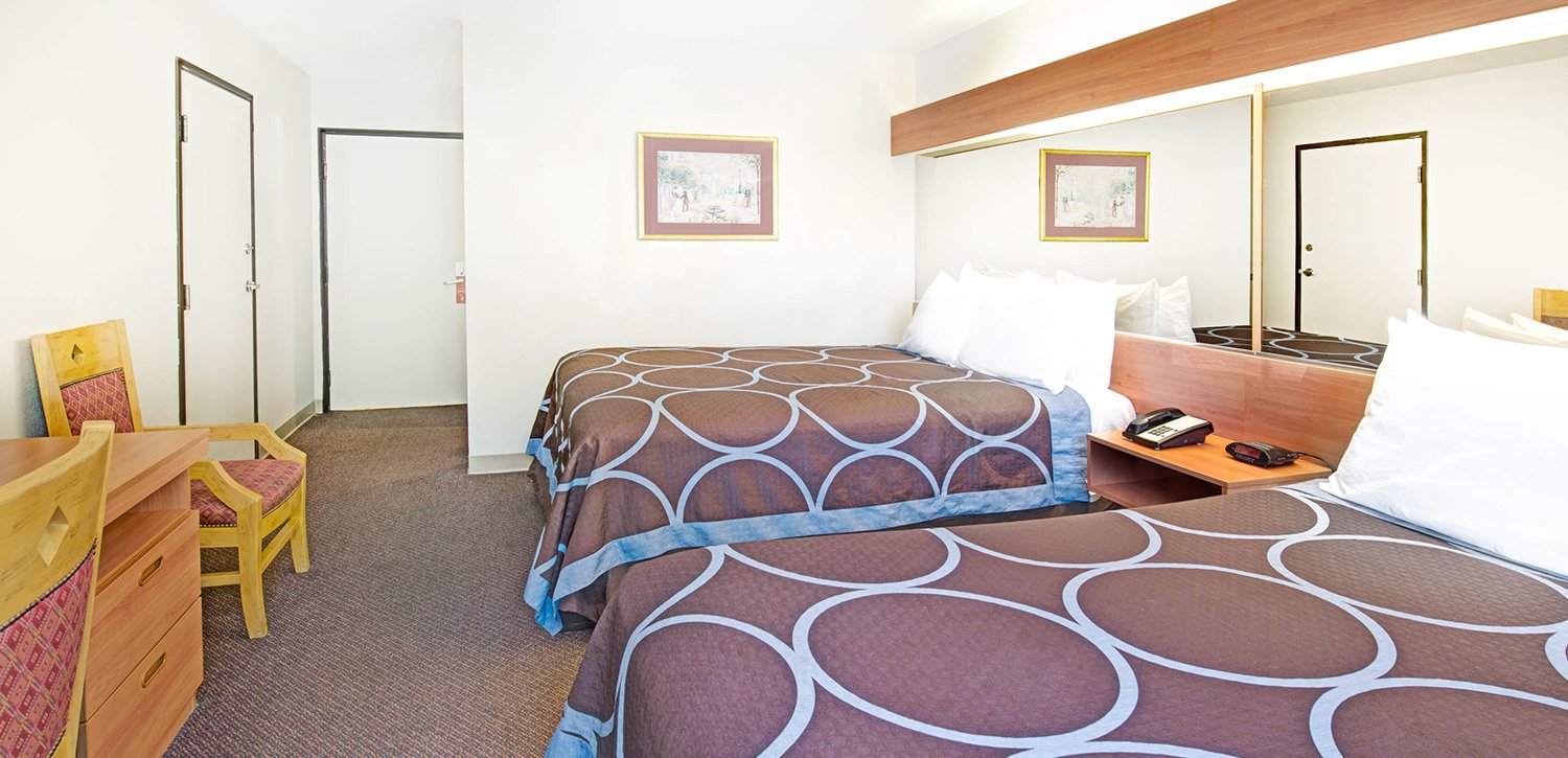 Family-friendly Guest Rooms Are Available at Super 8 Sacramento Airport