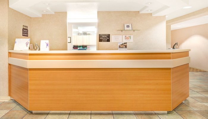 Welcome To SureStay by Best Western Sacramento South Natomas - Front Desk